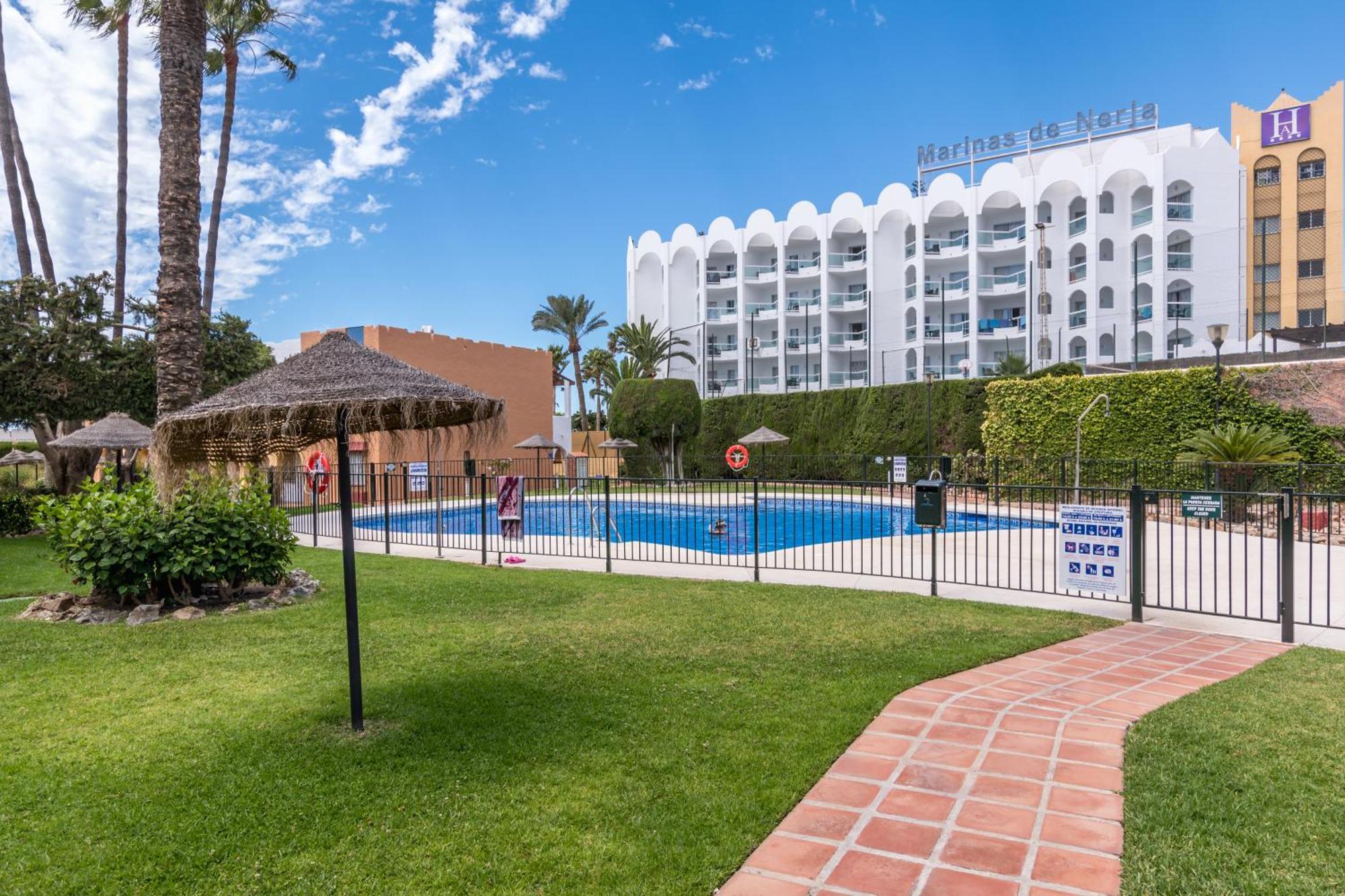 Renovated Apartment On Beachside With Pool Нерха Экстерьер фото