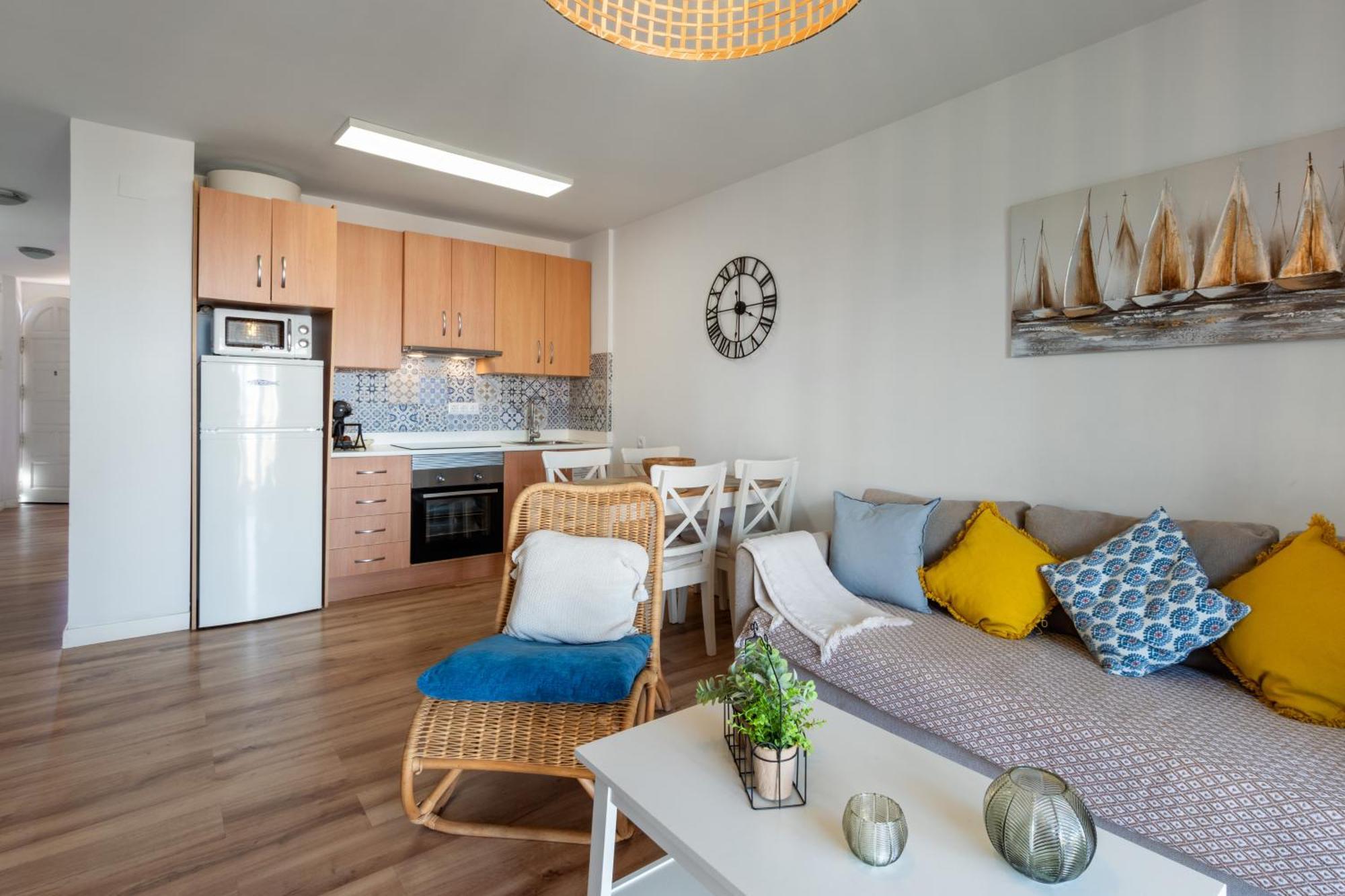 Renovated Apartment On Beachside With Pool Нерха Экстерьер фото